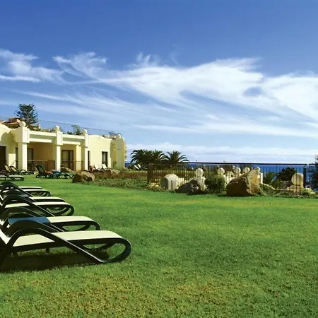 Apartment Two Bed Sea View Garden - Peaceful Luxury *